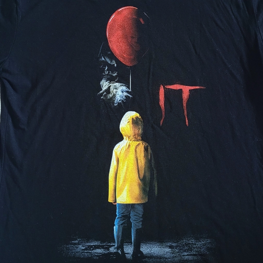 Stephen King's IT🕷 Graphic Tee👕 - NWOT - Picture 10 of 12